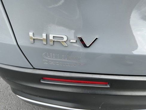 Used 2025 Honda HR-V Sport image 6