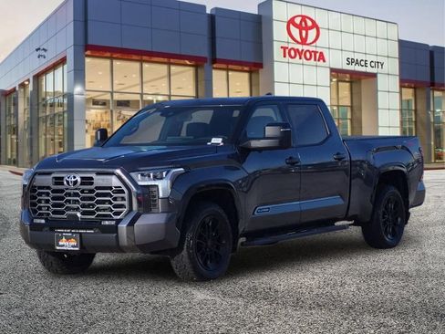Used 2025 Toyota Tundra Platinum AWD/4WD image 1