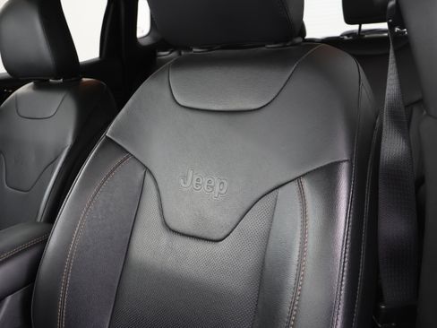 Used 2022 Jeep Compass Limited AWD/4WD image 43