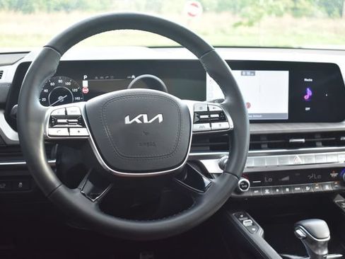 Certified 2023 Kia Telluride SX Prestige AWD/4WD image 22