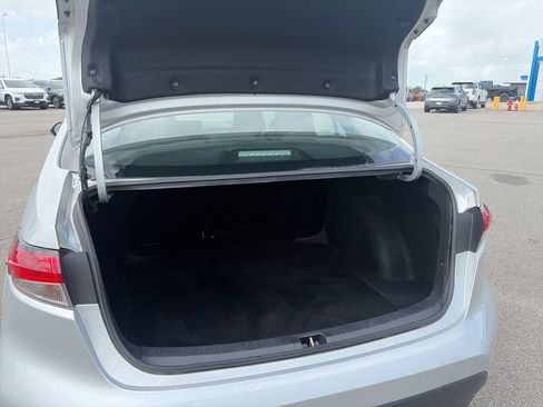 Used 2024 Toyota Corolla LE FWD image 27