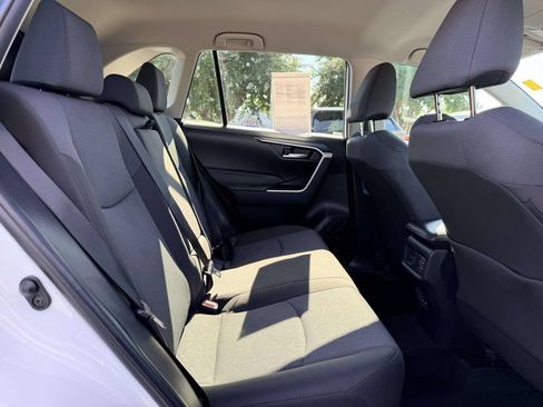 Used 2025 Toyota RAV4 XLE FWD image 10