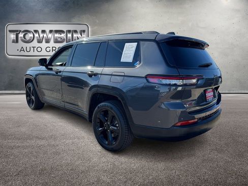 Used 2023 Jeep Grand Cherokee L Limited w/ Black Appearance Package RWD image 7