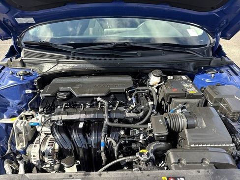 Used 2025 Hyundai Elantra SEL image 24