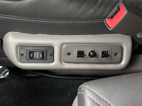 Used 2020 GMC Savana 2500 Extended w/ Enhanced Convenience Package RWD image 39