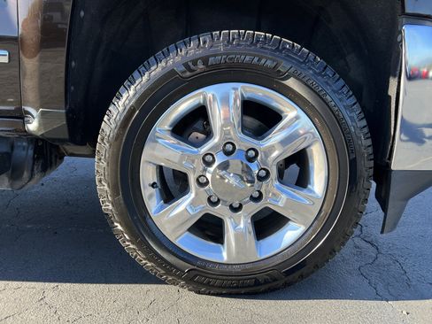 Used 2019 Chevrolet Silverado 2500 LTZ w/ Duramax Plus Package AWD/4WD image 12