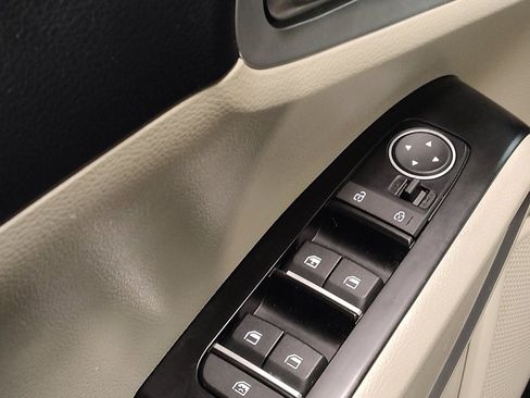 Used 2025 Kia Soul LX image 27