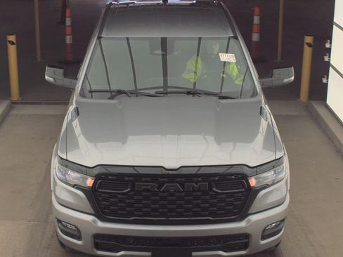 Used 2025 RAM 1500 Big Horn AWD/4WD image 3
