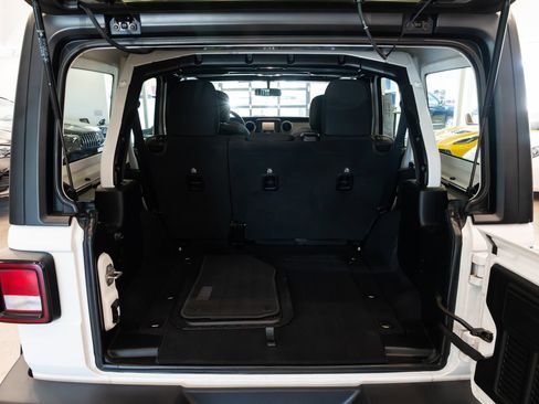 Used 2020 Jeep Wrangler Unlimited Sport S AWD/4WD image 8