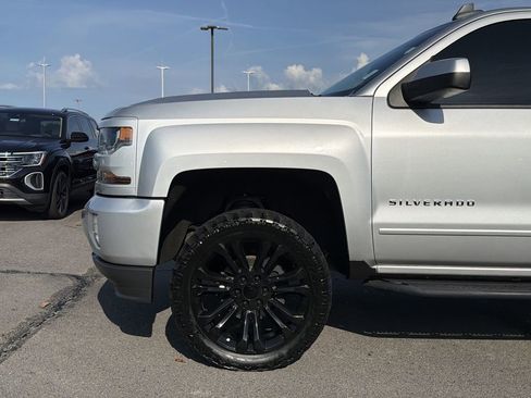 Used 2018 Chevrolet Silverado 1500 LT w/ All Star Edition AWD/4WD image 9