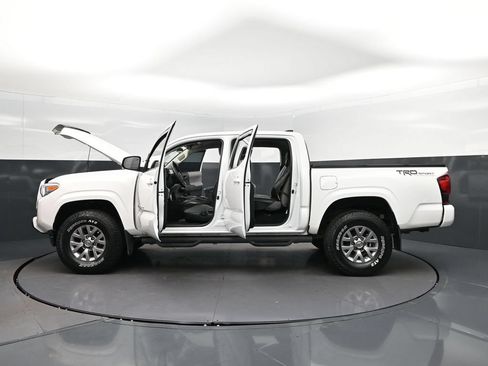 Used 2022 Toyota Tacoma SR w/ SR Convenience Package RWD image 47