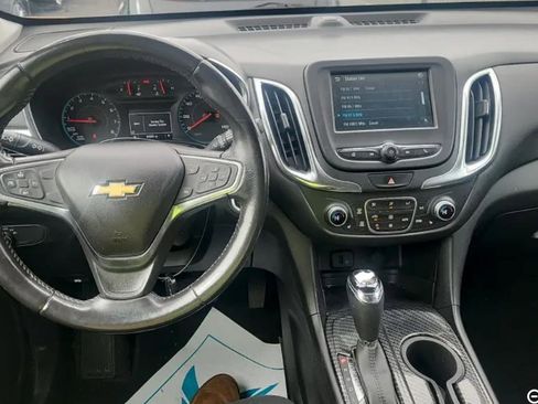 Used 2018 Chevrolet Equinox LT image 9