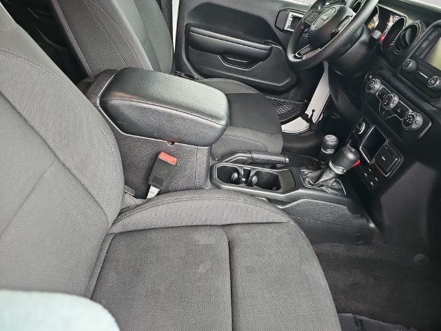 Used 2021 Jeep Wrangler Unlimited Sport AWD/4WD image 12