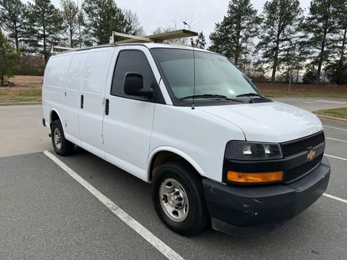 Used 2021 Chevrolet Express 2500 w/ Driver Convenience Package RWD image 2