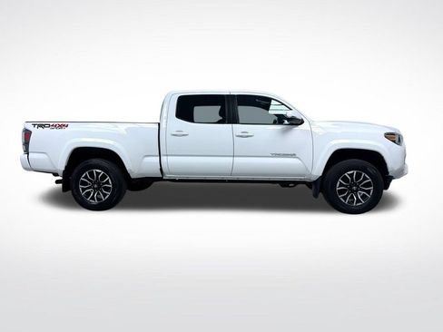 Certified 2022 Toyota Tacoma TRD Sport w/ Technology Package AWD/4WD image 11