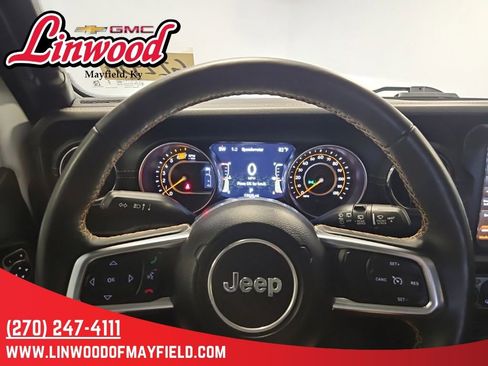 Used 2023 Jeep Wrangler Unlimited Sahara AWD/4WD image 19