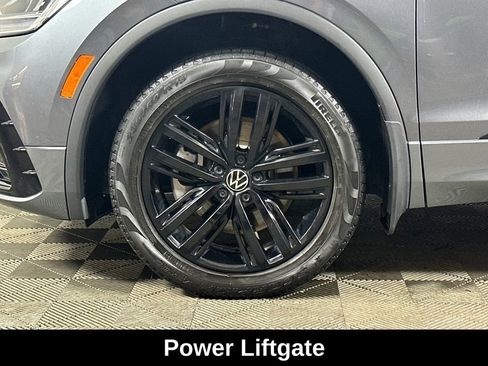 Used 2022 Volkswagen Tiguan SE R-Line AWD/4WD image 7