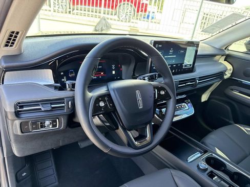 New 2026 Lincoln Corsair Premiere image 32