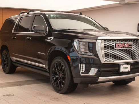 Used 2022 GMC Yukon XL Denali w/ Denali Premium Package image 5