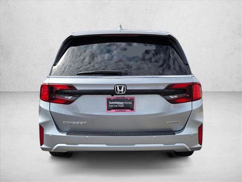New 2026 Honda Odyssey Touring image 8