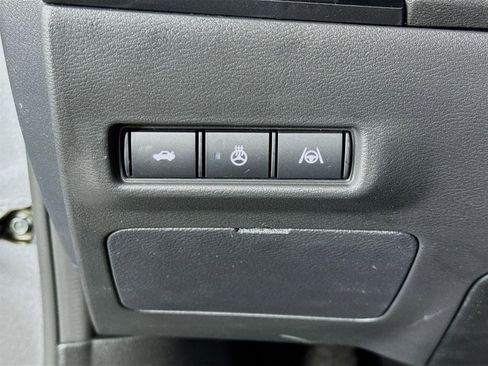 New 2026 Nissan Sentra SR FWD image 10