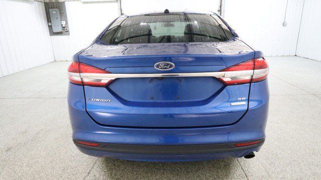 Used 2017 Ford Fusion SE w/ Fusion SE Technology Package FWD image 8