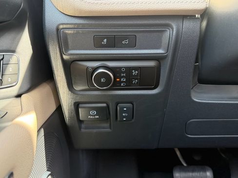Used 2023 Ford Expedition Max Limited AWD/4WD image 32