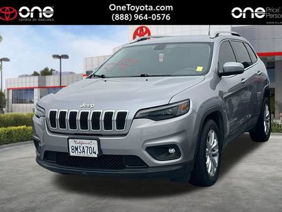 Used 2019 Jeep Cherokee Latitude w/ Popular Appearance Group