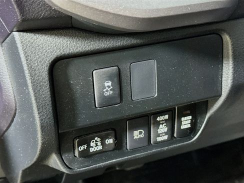 Used 2021 Toyota Tacoma TRD Sport image 12