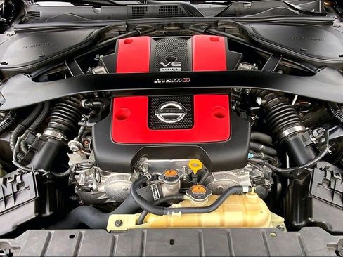 Used 2019 Nissan 370Z NISMO image 18