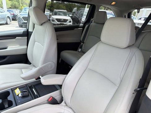 Used 2025 Honda Odyssey EX-L image 11