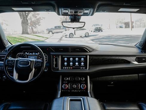 Used 2021 GMC Yukon Denali w/ Denali Ultimate Package image 13