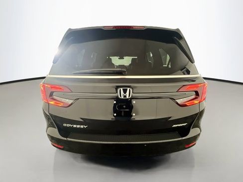 Used 2024 Honda Odyssey Sport image 7
