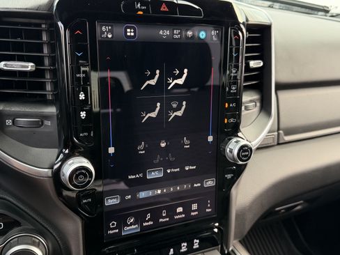 Used 2025 RAM 1500 Big Horn AWD/4WD image 28