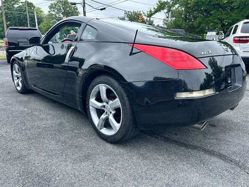 Used 2008 Nissan 350Z Touring RWD image 5