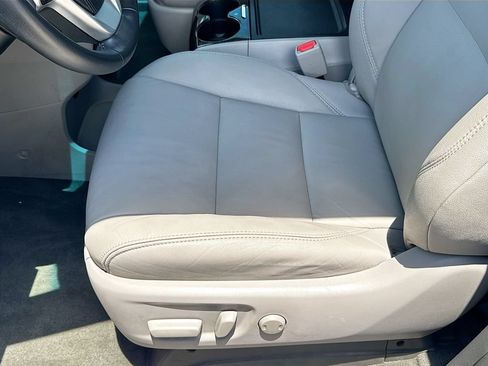 Used 2017 Toyota Sienna XLE Premium FWD image 23