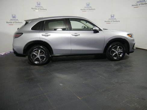 Certified 2023 Honda HR-V EX-L image 3