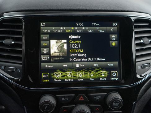 Used 2021 Jeep Grand Cherokee Laredo X AWD/4WD image 17
