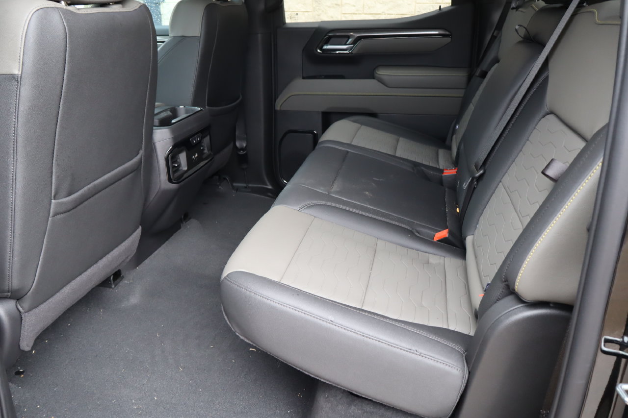 Used 2026 Chevrolet Silverado 1500 ZR2 w/ Dark Appearance Package AWD/4WD image 6