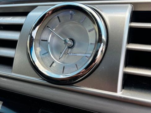Used 2013 Lexus LS 460 w/ Comfort Pkg RWD image 23