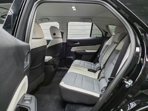 Used 2025 Honda Prologue EX image 16