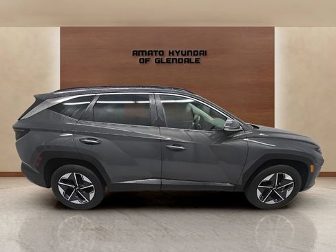 Certified 2025 Hyundai Tucson SEL AWD/4WD image 6