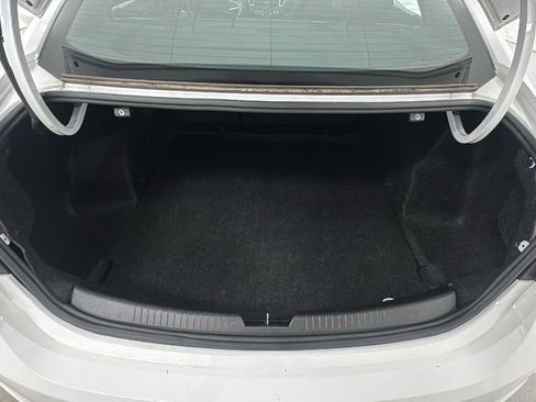 Used 2024 Chevrolet Malibu LT image 15