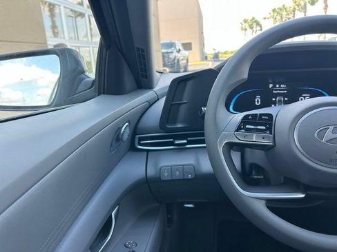New 2026 Hyundai Elantra SE FWD image 16