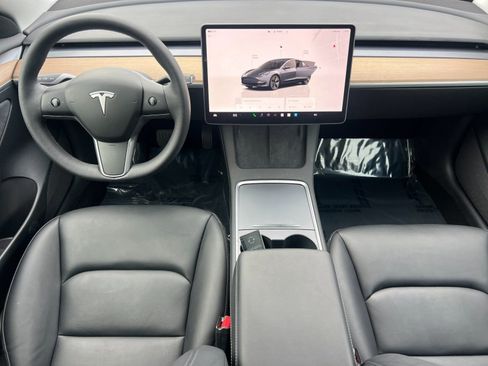 Used 2023 Tesla Model 3 Standard Range image 13