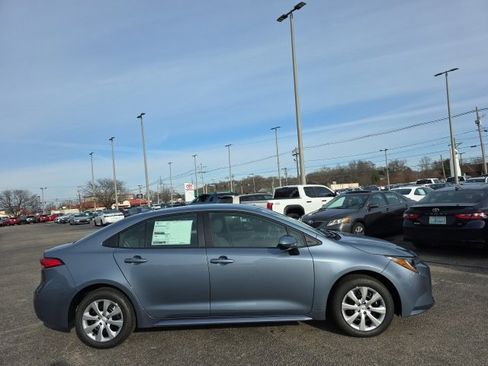 New 2026 Toyota Corolla LE image 3
