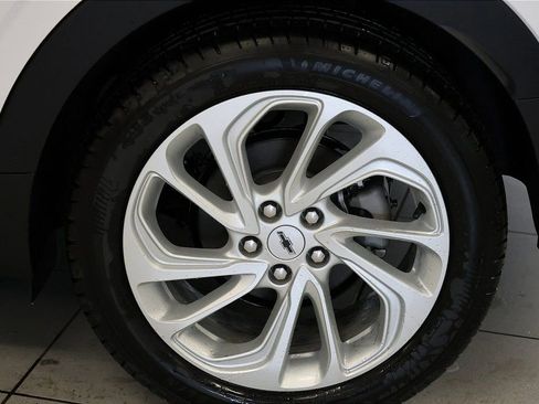 New 2027 Chevrolet Bolt LT w/ Comfort Package image 3