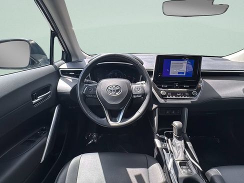 Used 2023 Toyota Corolla Cross XLE FWD image 13