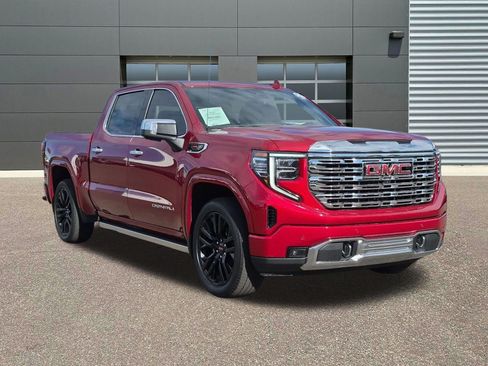 Used 2024 GMC Sierra 1500 Denali AWD/4WD image 3