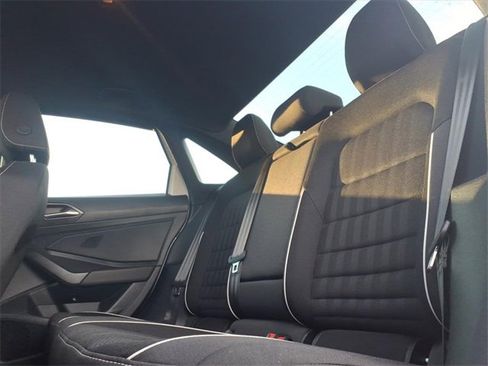 Used 2024 Volkswagen Jetta Sport image 13